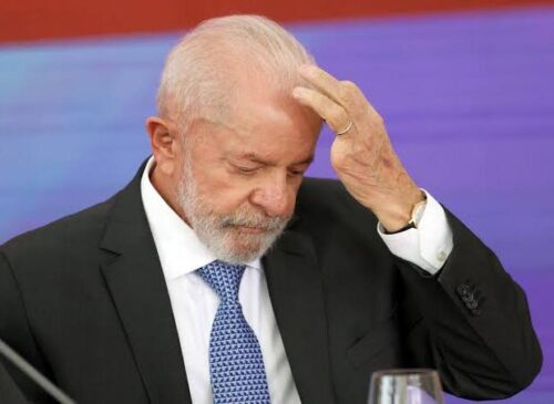 Lula considera desistir das eleições após descoberta de câncer